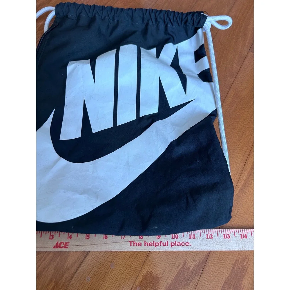Nike Swoosh Logo Drawstring‎ Gym Sack Bag Black White Polyester